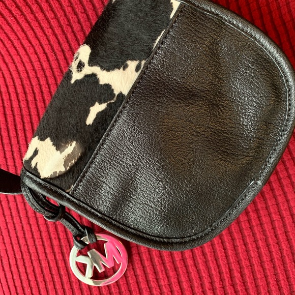 NEW Michael Kors Leather Crossbody Purse - Picture 4 of 4